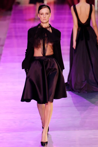 Look 13